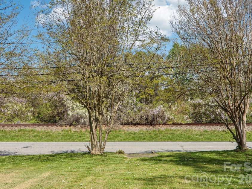 111 Crawford Street, Landrum, SC 29356.  MLS# CAR4369383, YatesRealty ID 11300. 