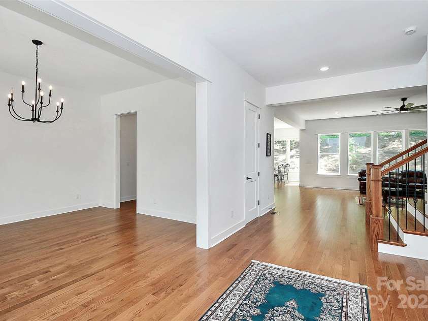 6178 Chimney Bluff Road, Lancaster, SC 29720.  MLS# CAR4172612, YatesRealty ID 11305. Entry hall