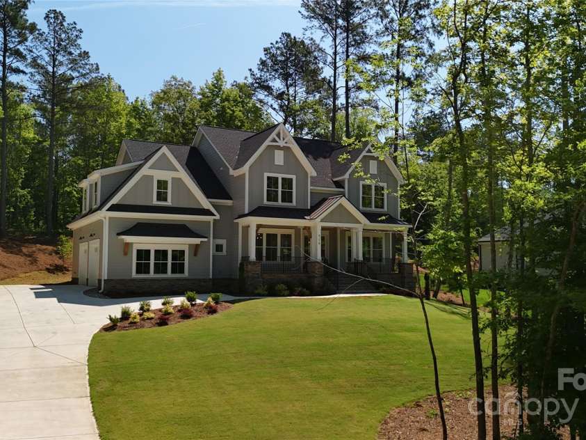 6178 Chimney Bluff Road, Lancaster, SC 29720.  MLS# CAR4172612, YatesRealty ID 11305. Super curb appeal!
