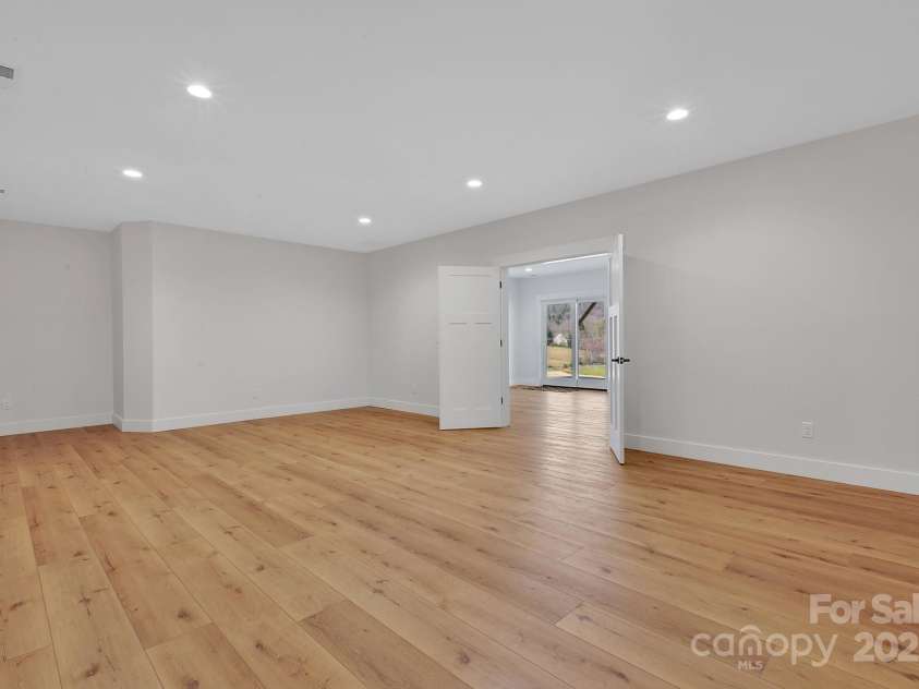 132 Golden Pasture Drive, Fletcher, NC 28732.  MLS# CAR4225018, YatesRealty ID 11306. Family Room