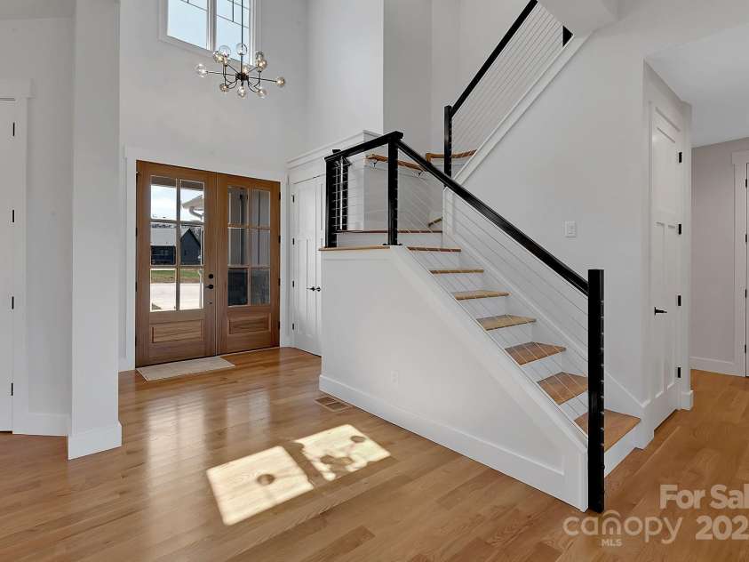 132 Golden Pasture Drive, Fletcher, NC 28732.  MLS# CAR4225018, YatesRealty ID 11306. Foyer
