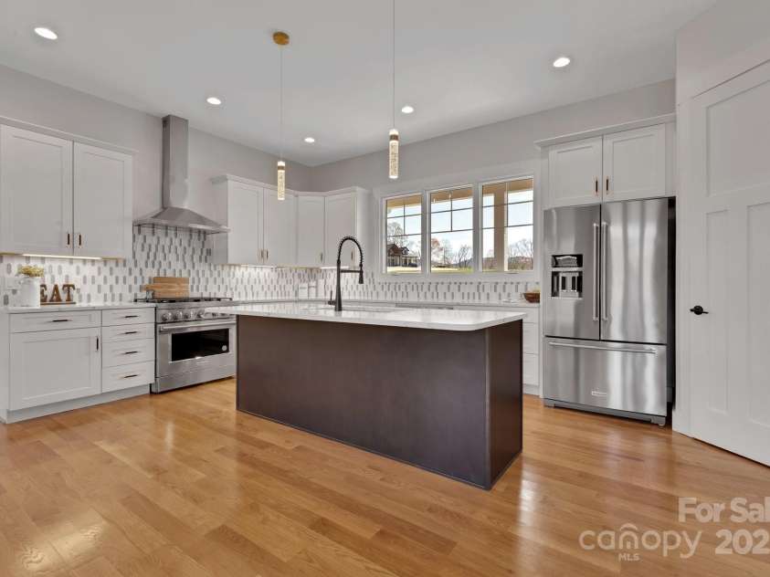 132 Golden Pasture Drive, Fletcher, NC 28732.  MLS# CAR4225018, YatesRealty ID 11306. Kitchen