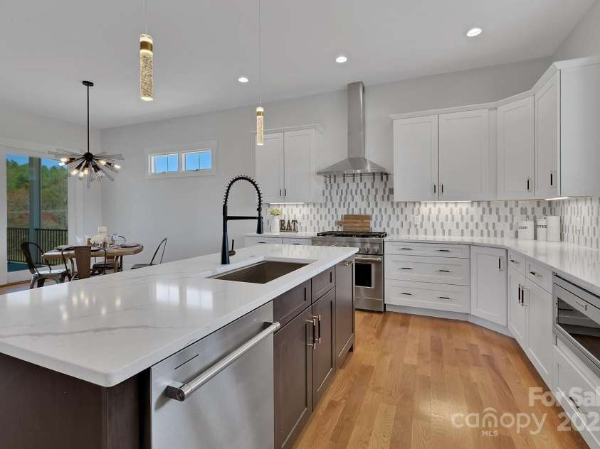 132 Golden Pasture Drive, Fletcher, NC 28732.  MLS# CAR4225018, YatesRealty ID 11306. Kitchen