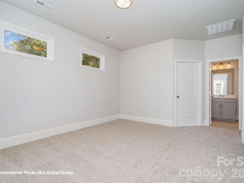 10225 Rainier Trail Drive, Huntersville, NC 28078.  MLS# CAR4341081, YatesRealty ID 11307. Loft