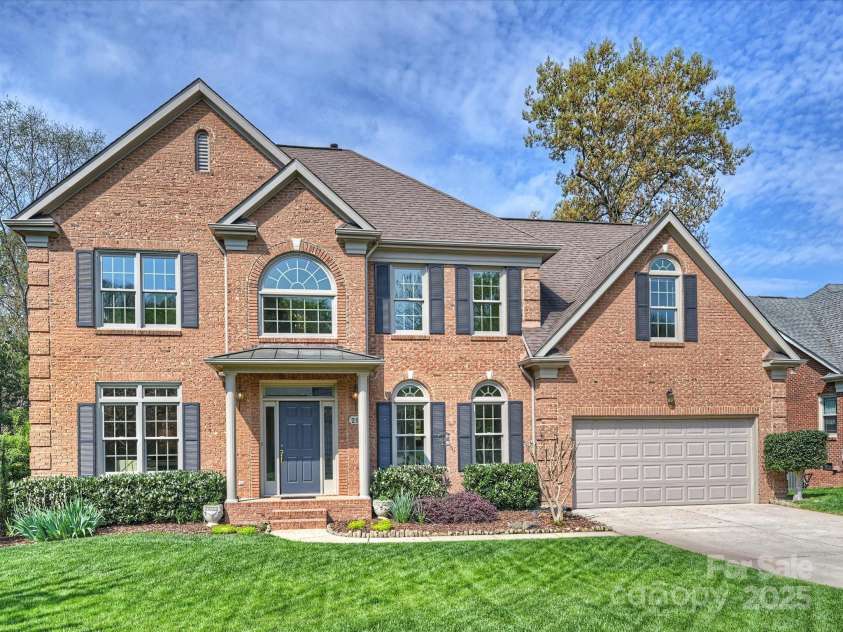 213 Walnut Point Drive, Matthews, NC 28105.  MLS# CAR4246616, YatesRealty ID 11307. Front