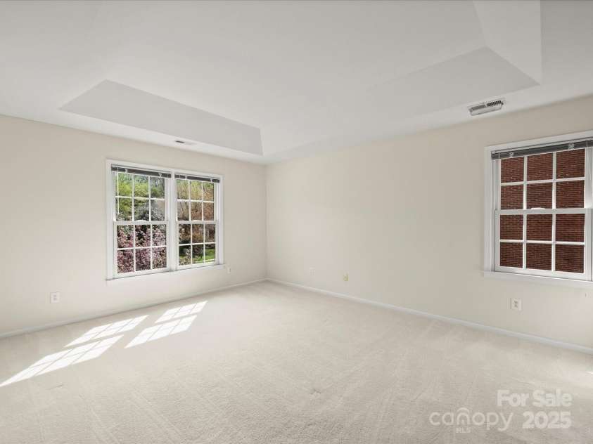 213 Walnut Point Drive, Matthews, NC 28105.  MLS# CAR4246616, YatesRealty ID 11307. Primary