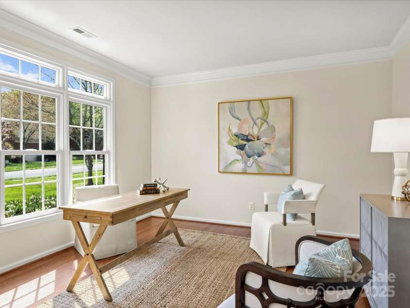 213 Walnut Point Drive, Matthews, NC 28105.  MLS# CAR4246616, YatesRealty ID 11307. Study