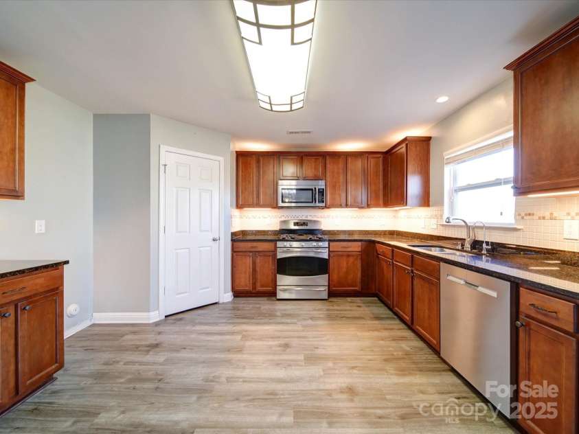 1000 Sweetgum Street, Gastonia, NC 28054.  MLS# CAR4232929, YatesRealty ID 11308. 