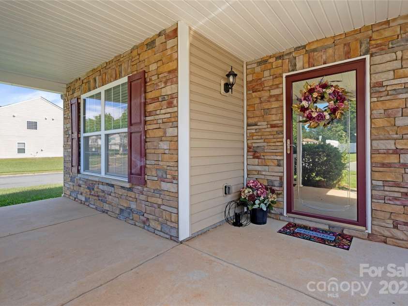 1000 Sweetgum Street, Gastonia, NC 28054.  MLS# CAR4309075, YatesRealty ID 11308. 