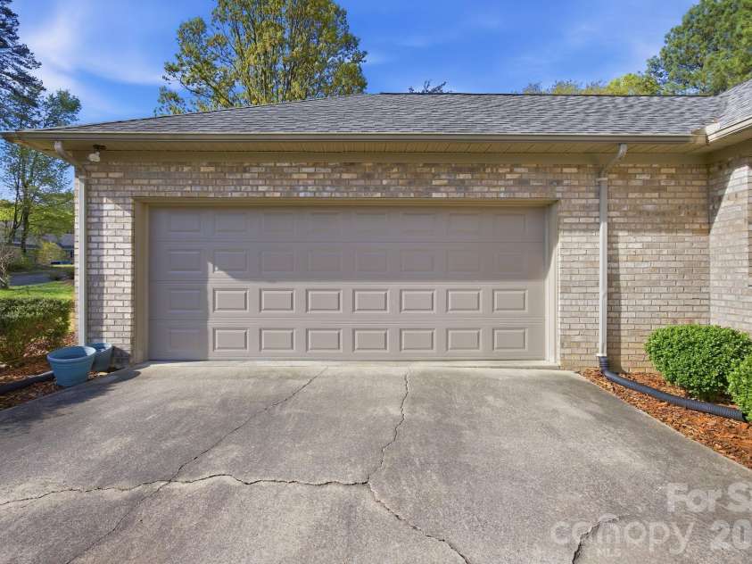 406 Vincent Court, Salisbury, NC 28146.  MLS# CAR4369623, YatesRealty ID 11308. 