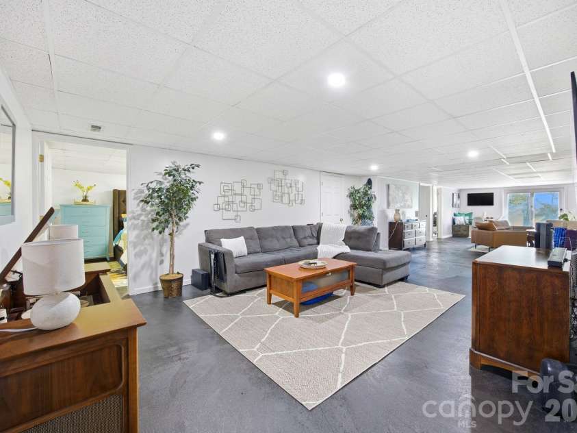 406 Vincent Court, Salisbury, NC 28146.  MLS# CAR4369623, YatesRealty ID 11308. 