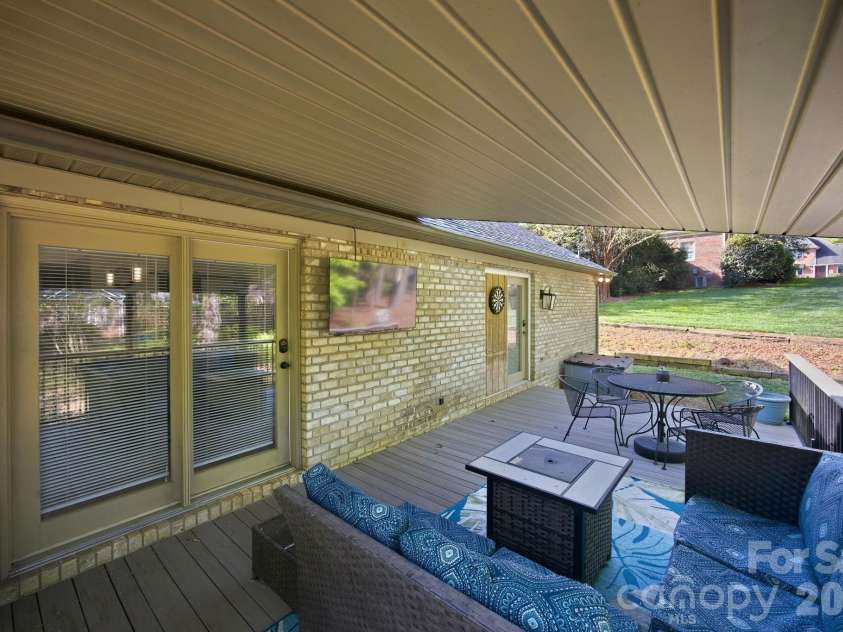 406 Vincent Court, Salisbury, NC 28146.  MLS# CAR4369623, YatesRealty ID 11308. 