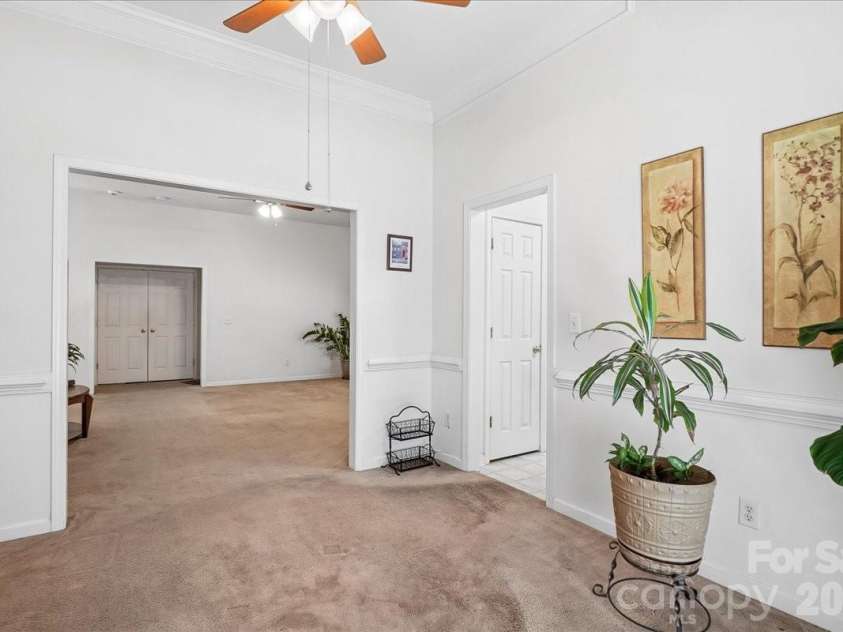 2127 Candlelight Woods Drive, Matthews, NC 28105.  MLS# CAR4369678, YatesRealty ID 11309. 