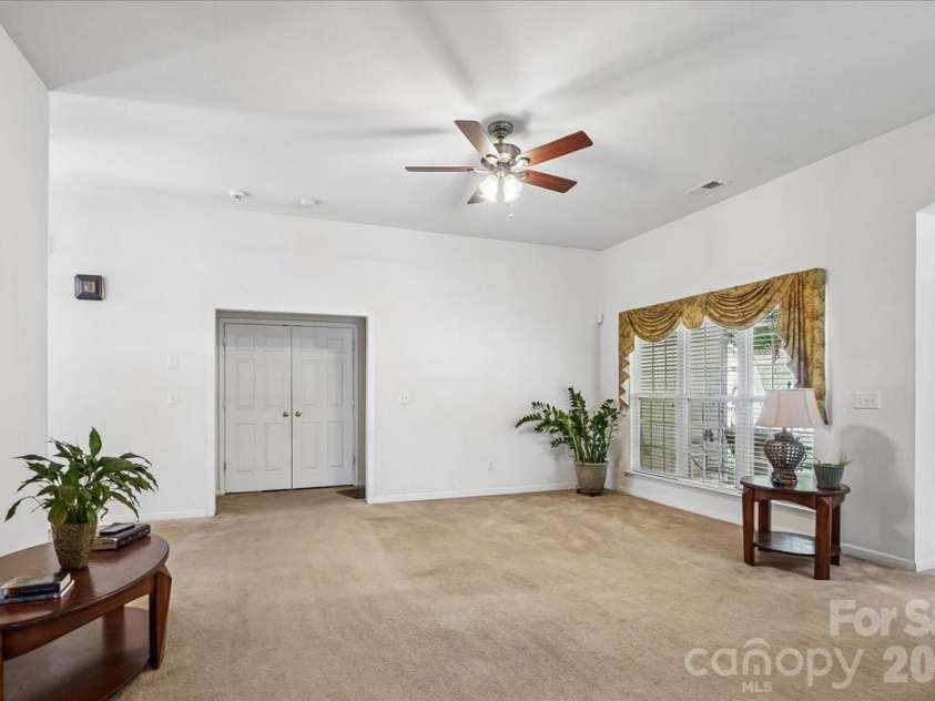 2127 Candlelight Woods Drive, Matthews, NC 28105.  MLS# CAR4369678, YatesRealty ID 11309. 