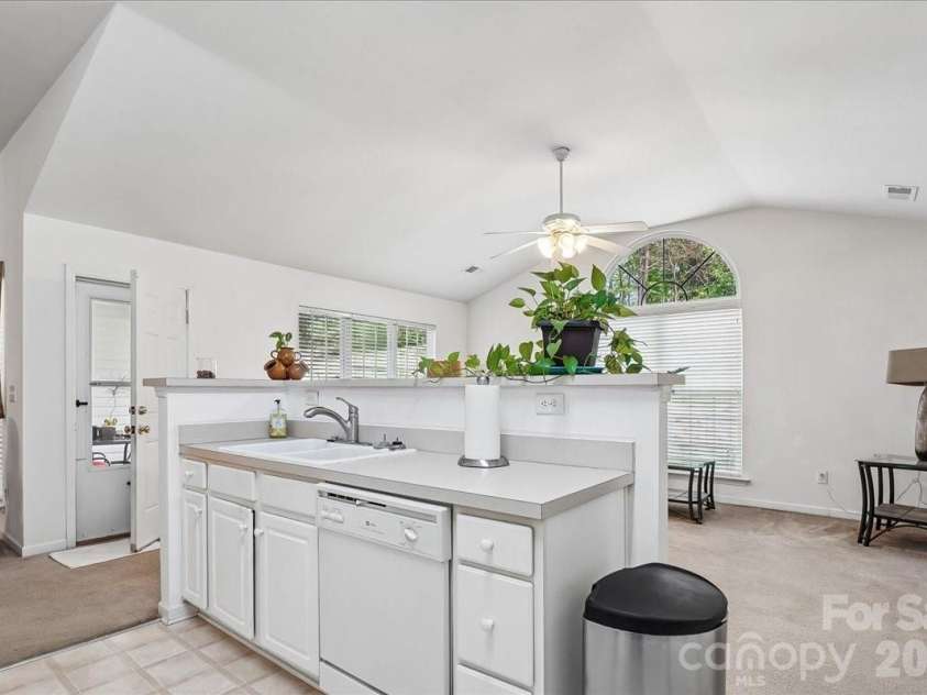 2127 Candlelight Woods Drive, Matthews, NC 28105.  MLS# CAR4369678, YatesRealty ID 11309. 