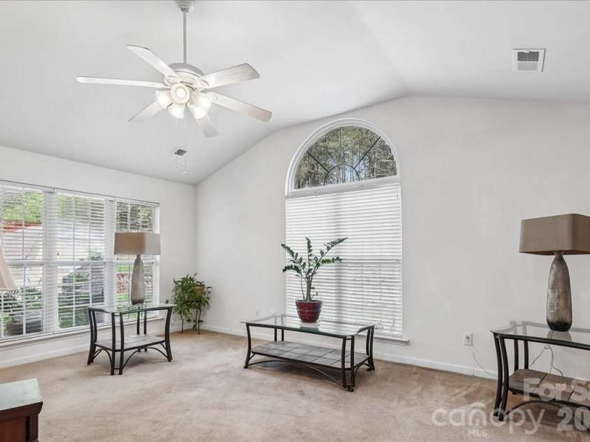 2127 Candlelight Woods Drive, Matthews, NC 28105.  MLS# CAR4369678, YatesRealty ID 11309. 