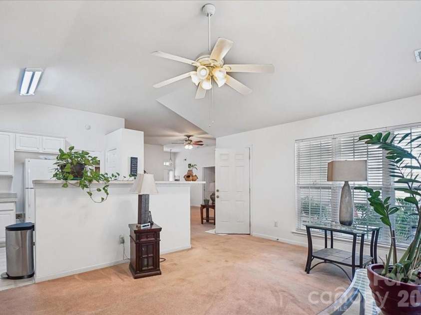2127 Candlelight Woods Drive, Matthews, NC 28105.  MLS# CAR4369678, YatesRealty ID 11309. 
