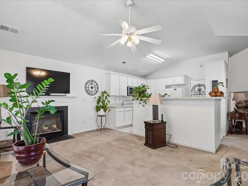 2127 Candlelight Woods Drive, Matthews, NC 28105.  MLS# CAR4369678, YatesRealty ID 11309. 