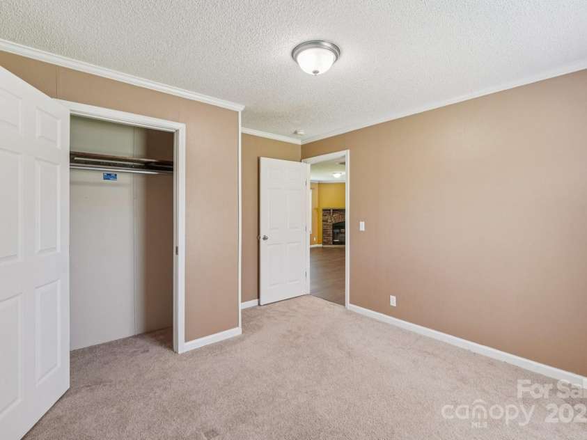 1069 Heather Glen Drive, Catawba, NC 28609.  MLS# CAR4273544, YatesRealty ID 1131. 