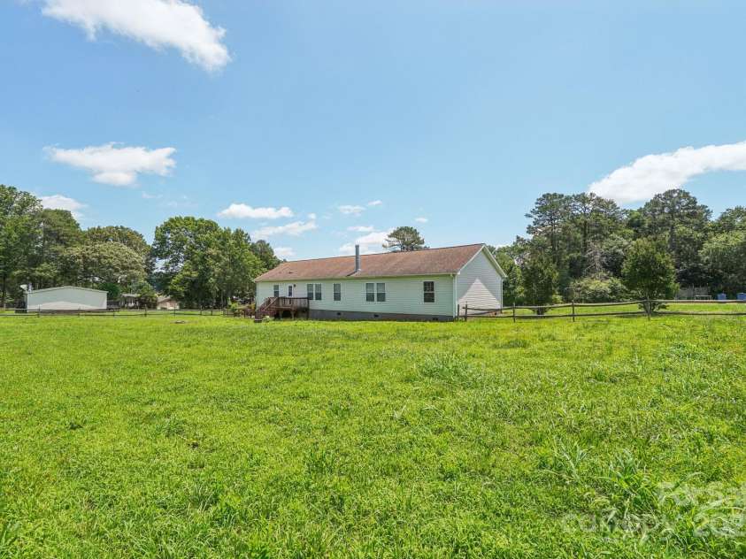 1069 Heather Glen Drive, Catawba, NC 28609.  MLS# CAR4273544, YatesRealty ID 1131. 