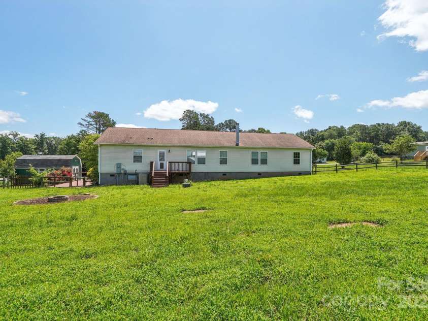 1069 Heather Glen Drive, Catawba, NC 28609.  MLS# CAR4273544, YatesRealty ID 1131. 