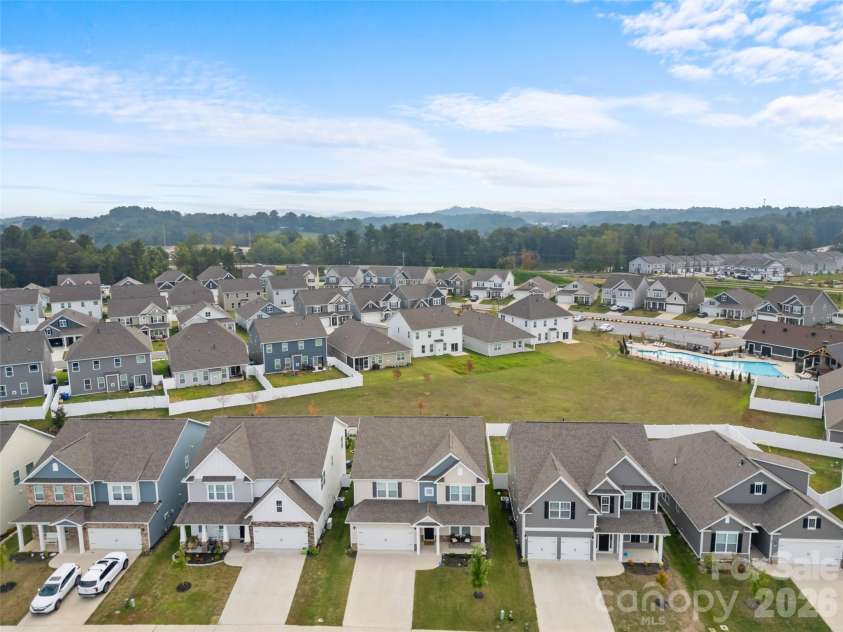 108 Thornberry Road, Hendersonville, NC 28792.  MLS# CAR4369711, YatesRealty ID 11311. 