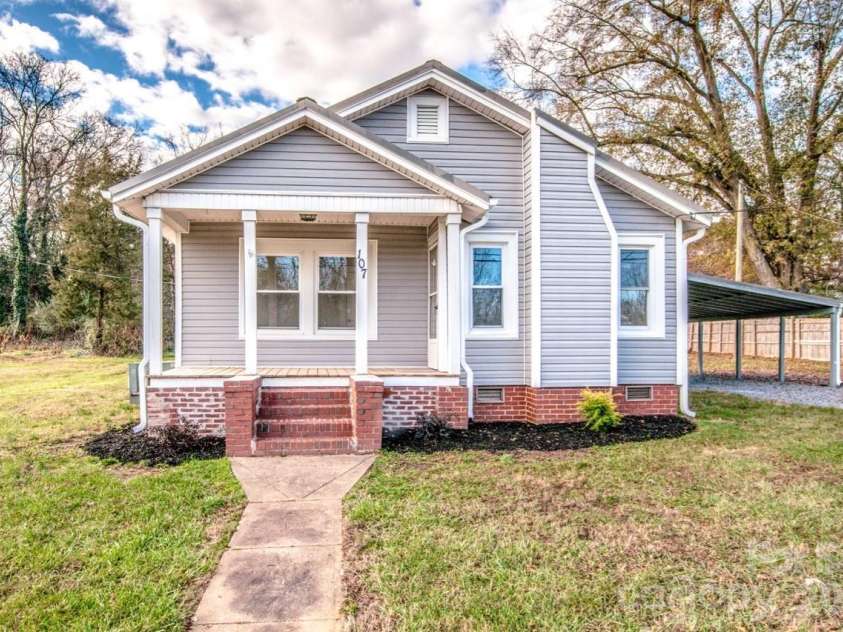 107 Rose Street, Mount Holly, NC 28120.  MLS# CAR4369199, YatesRealty ID 11313. 