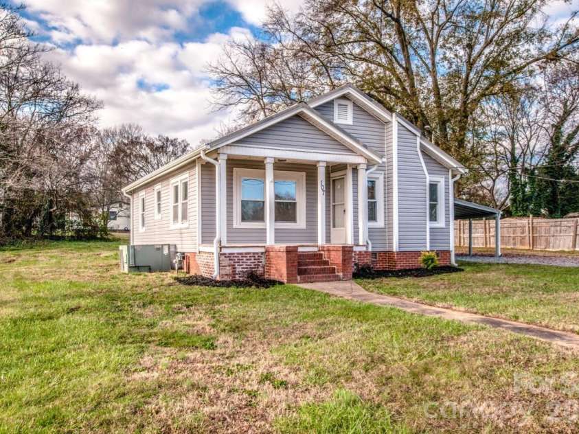 107 Rose Street, Mount Holly, NC 28120.  MLS# CAR4369199, YatesRealty ID 11313. 