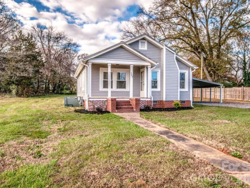 107 Rose Street, Mount Holly, NC 28120.  MLS# CAR4369199, YatesRealty ID 11313. 