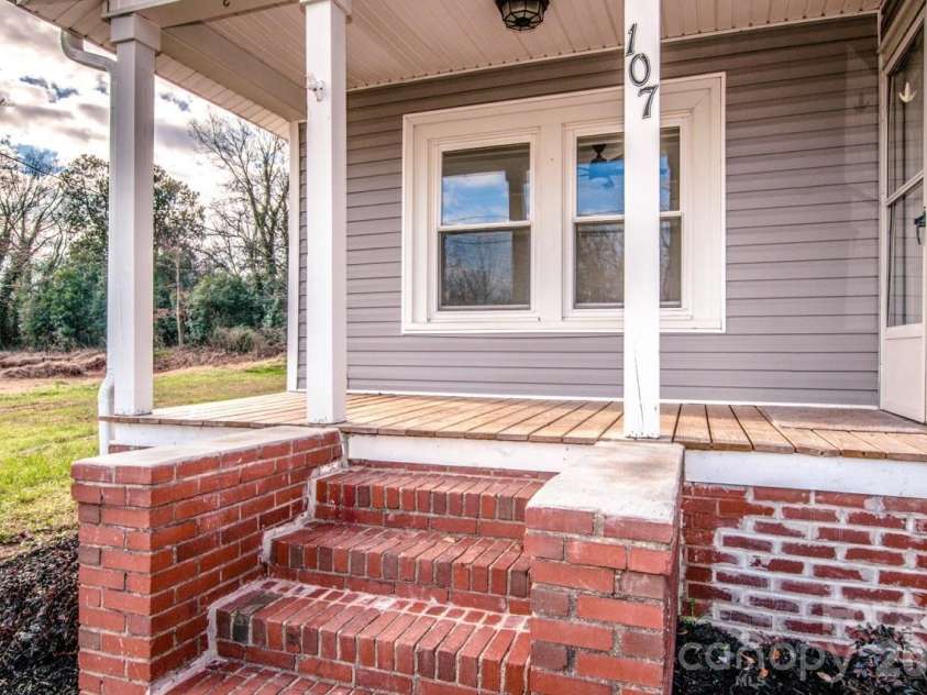 107 Rose Street, Mount Holly, NC 28120.  MLS# CAR4369199, YatesRealty ID 11313. 