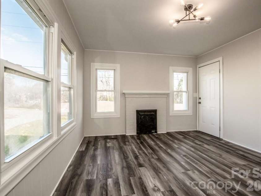 107 Rose Street, Mount Holly, NC 28120.  MLS# CAR4369199, YatesRealty ID 11313. 