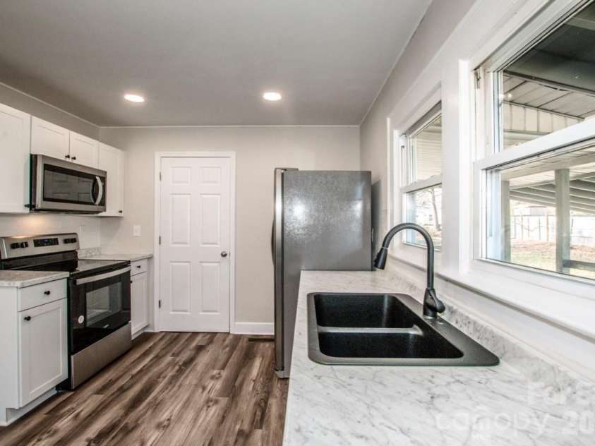 107 Rose Street, Mount Holly, NC 28120.  MLS# CAR4369199, YatesRealty ID 11313. 