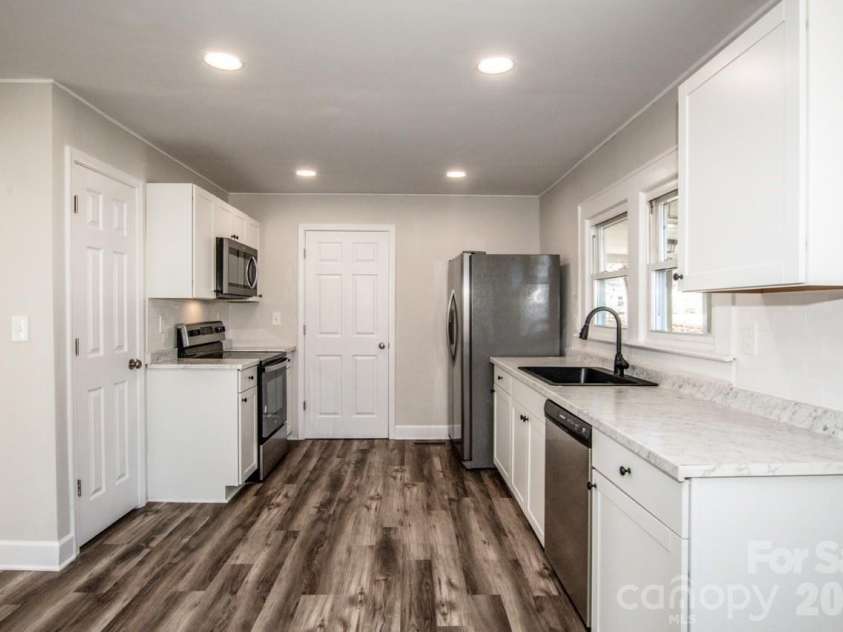 107 Rose Street, Mount Holly, NC 28120.  MLS# CAR4369199, YatesRealty ID 11313. 