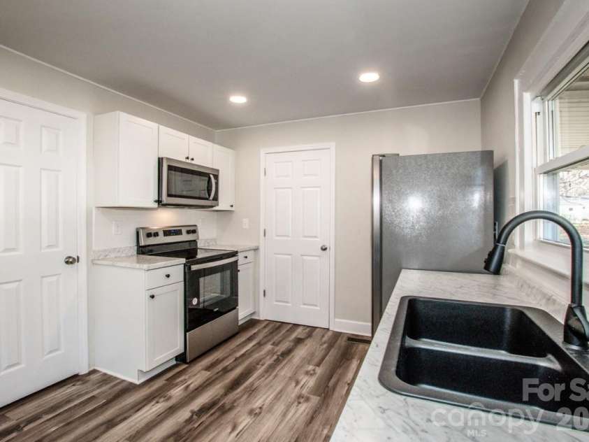 107 Rose Street, Mount Holly, NC 28120.  MLS# CAR4369199, YatesRealty ID 11313. 