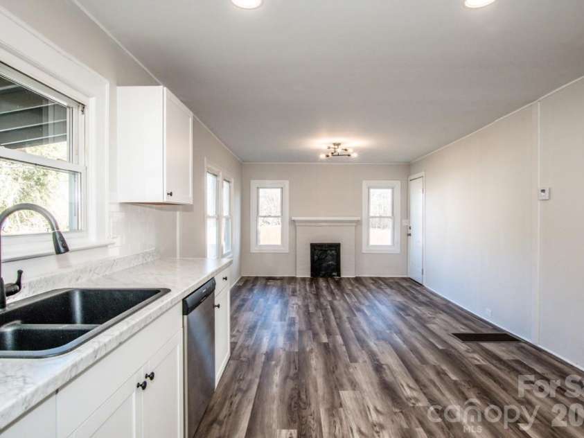 107 Rose Street, Mount Holly, NC 28120.  MLS# CAR4369199, YatesRealty ID 11313. 