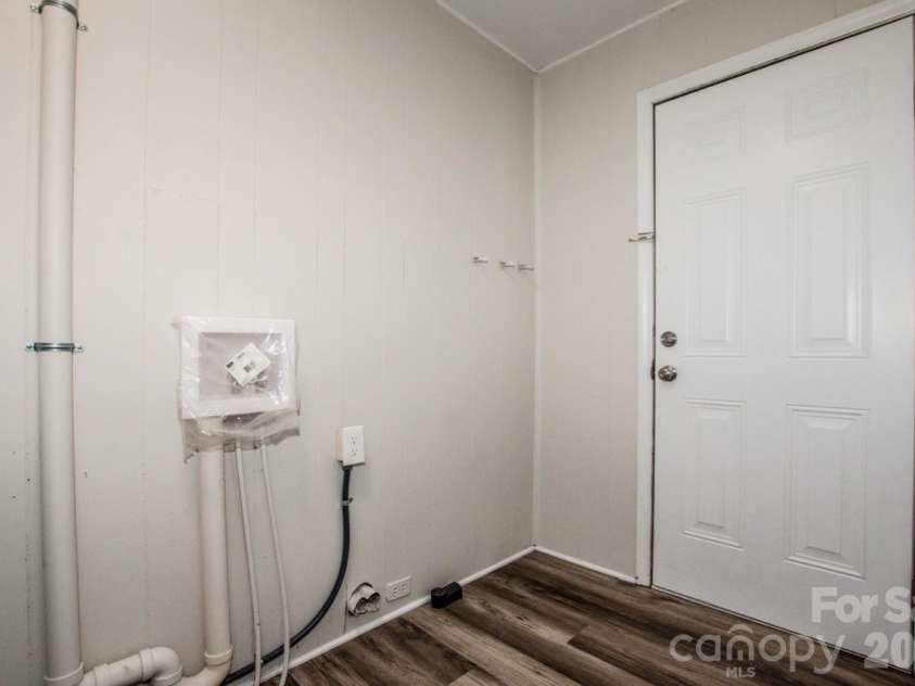 107 Rose Street, Mount Holly, NC 28120.  MLS# CAR4369199, YatesRealty ID 11313. 