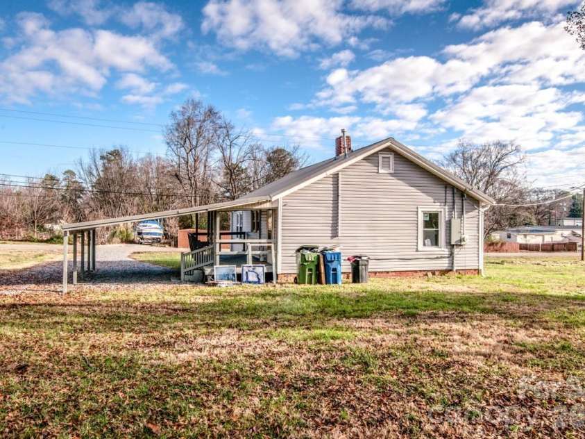 107 Rose Street, Mount Holly, NC 28120.  MLS# CAR4369199, YatesRealty ID 11313. 