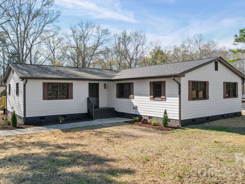 5808 Flint Ridge Church Road, Marshville, NC 28103.  MLS# CAR4359690, YatesRealty ID 11314. 