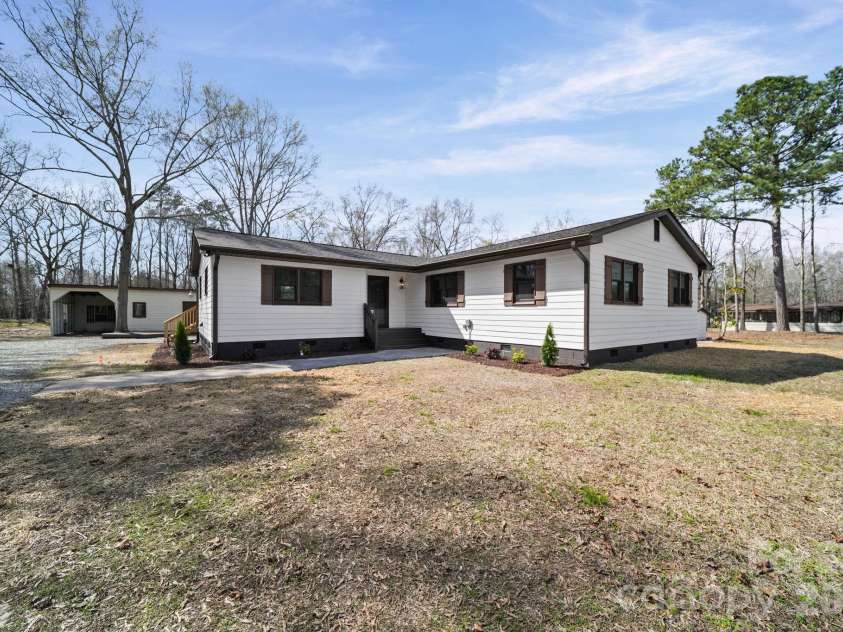 5808 Flint Ridge Church Road, Marshville, NC 28103.  MLS# CAR4359690, YatesRealty ID 11314. 