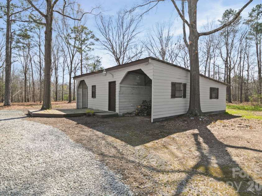 5808 Flint Ridge Church Road, Marshville, NC 28103.  MLS# CAR4359690, YatesRealty ID 11314. 