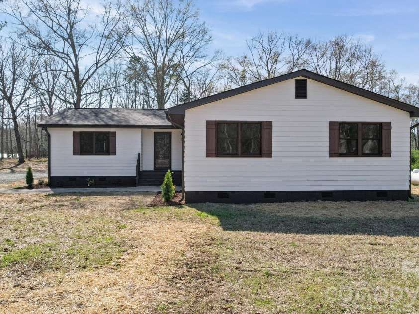 5808 Flint Ridge Church Road, Marshville, NC 28103.  MLS# CAR4359690, YatesRealty ID 11314. 