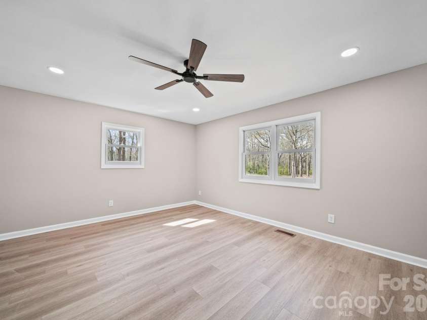 5808 Flint Ridge Church Road, Marshville, NC 28103.  MLS# CAR4359690, YatesRealty ID 11314. Primary suite 