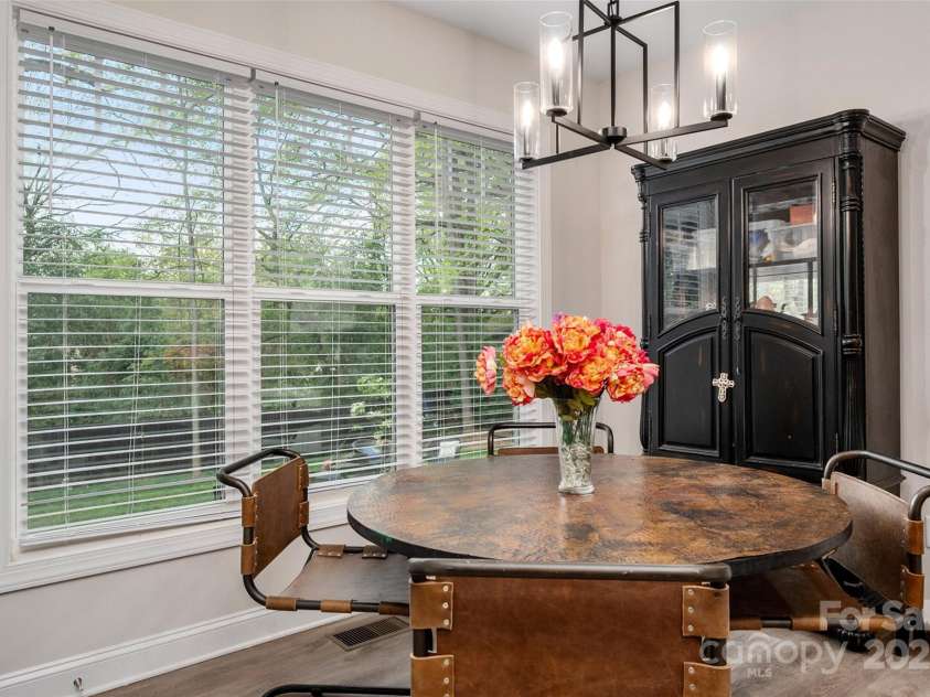 8209 Bella Vista Court, Charlotte, NC 28216.  MLS# CAR4243741, YatesRealty ID 11314. 