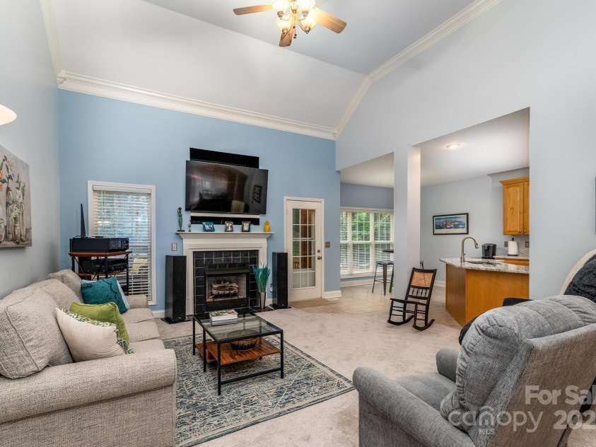 2518 Wellesbourne Lane, Sherrills Ford, NC 28673.  MLS# CAR4161620, YatesRealty ID 11315. 