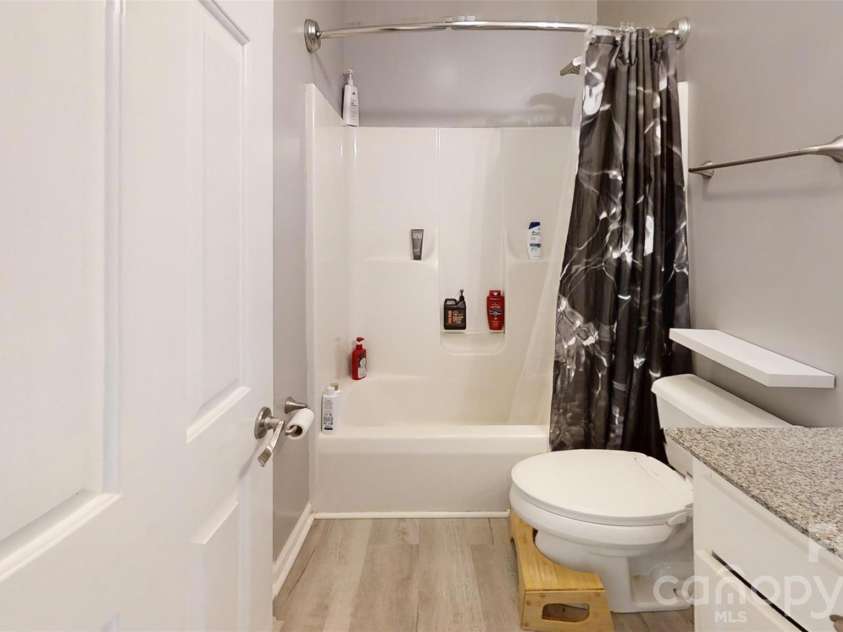2929 Charles Court, Lincolnton, NC 28092.  MLS# CAR4366436, YatesRealty ID 11316. 