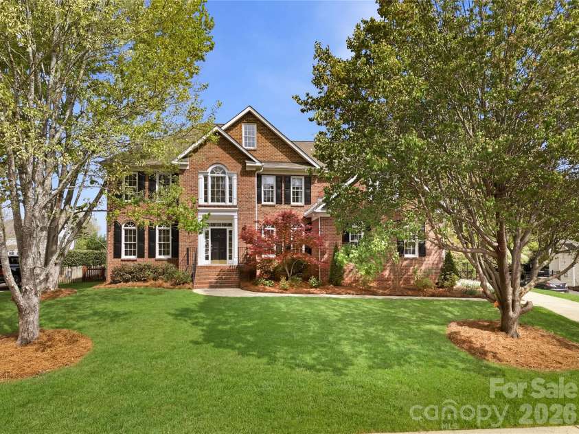 6123 Abergele Lane, Matthews, NC 28104.  MLS# CAR4361724, YatesRealty ID 11317. 