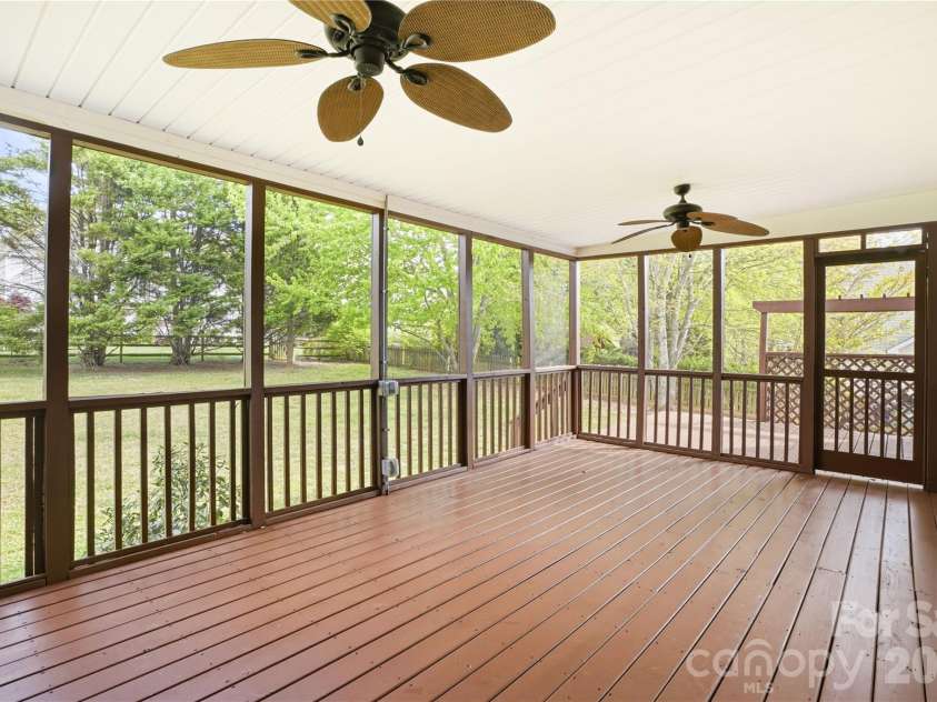 6123 Abergele Lane, Matthews, NC 28104.  MLS# CAR4361724, YatesRealty ID 11317. 