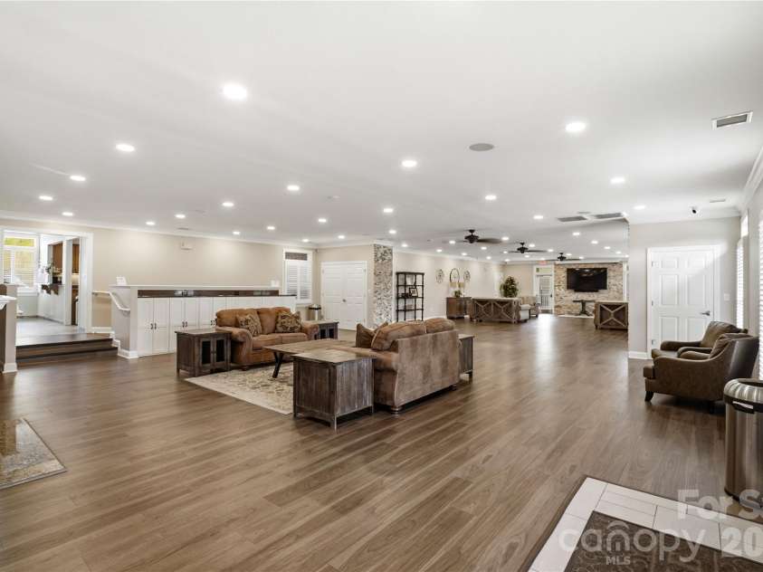 6123 Abergele Lane, Matthews, NC 28104.  MLS# CAR4361724, YatesRealty ID 11317. 