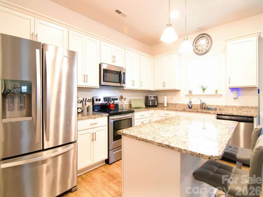 121 Asbury Place, Lexington, NC 27295.  MLS# CAR4352347, YatesRealty ID 11318. Kitchen