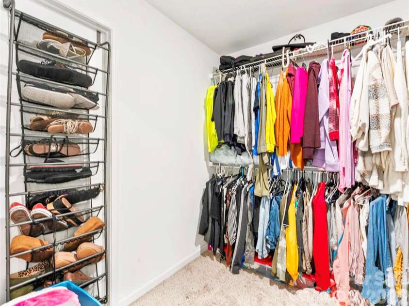 121 Asbury Place, Lexington, NC 27295.  MLS# CAR4352347, YatesRealty ID 11318. Laundry Room